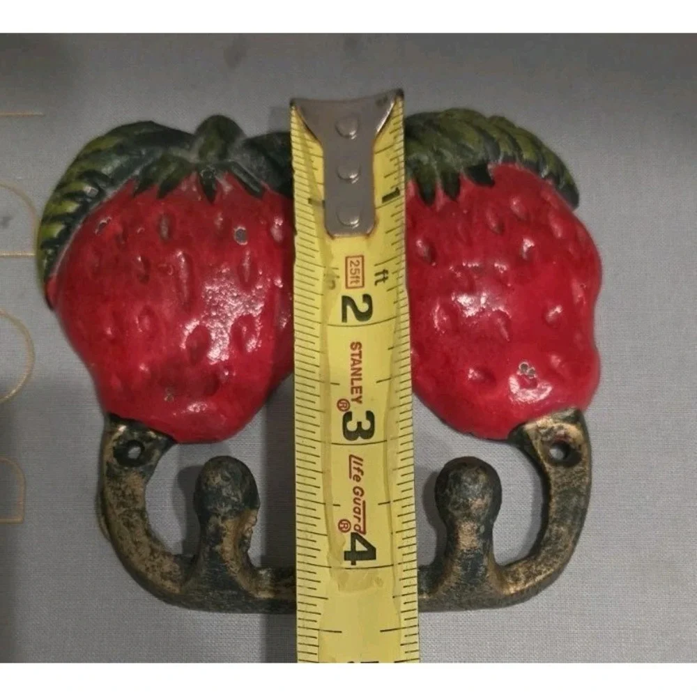 VTG Cast Iron Strawberry Wall Key Holder Hand Painted Cottagecore Grandmacore